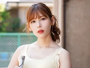 Chị gái cãi nhau với Gã chồng về quê chơi thì bị cậu em trai bắt dạy “cách hôn”